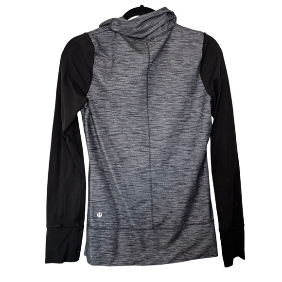 Lululemon Daily Yoga Jacket Size 6 - Picture 6 of 9